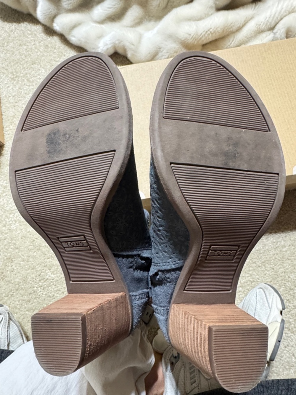 Toms Gray Floral-Embossed Peep-Toe Block Heel Mules - Picture 5 of 6